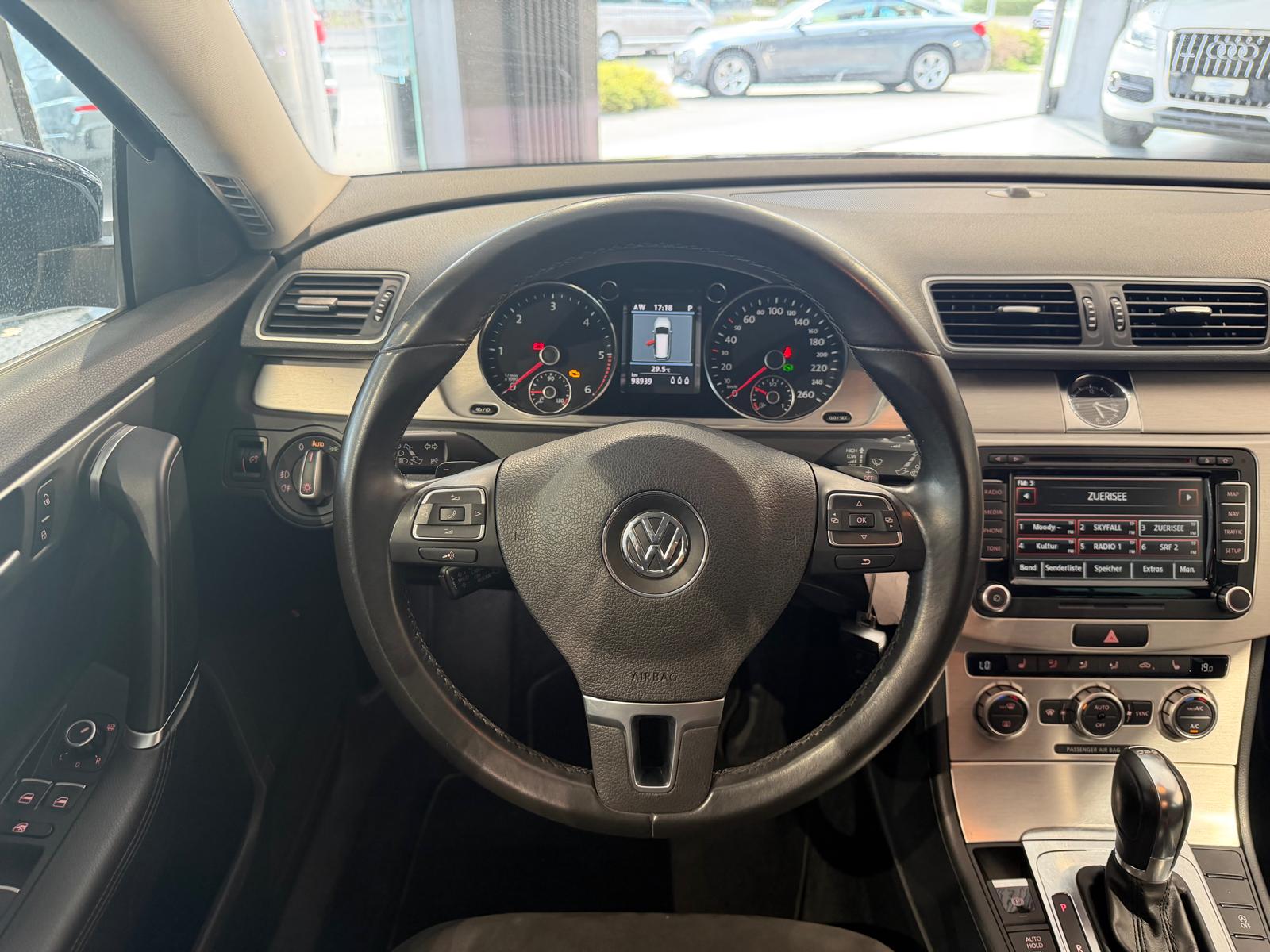 VW Passat Variant 2.0 TDI BlueMotion DSG-image-8