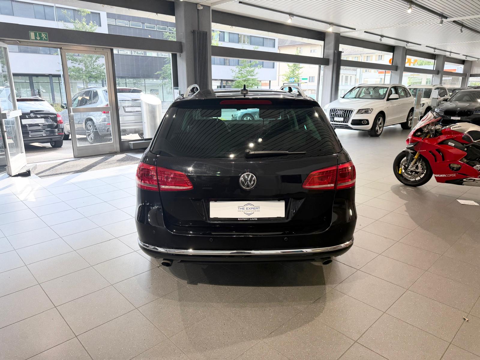 VW Passat Variant 2.0 TDI BlueMotion DSG-image-4