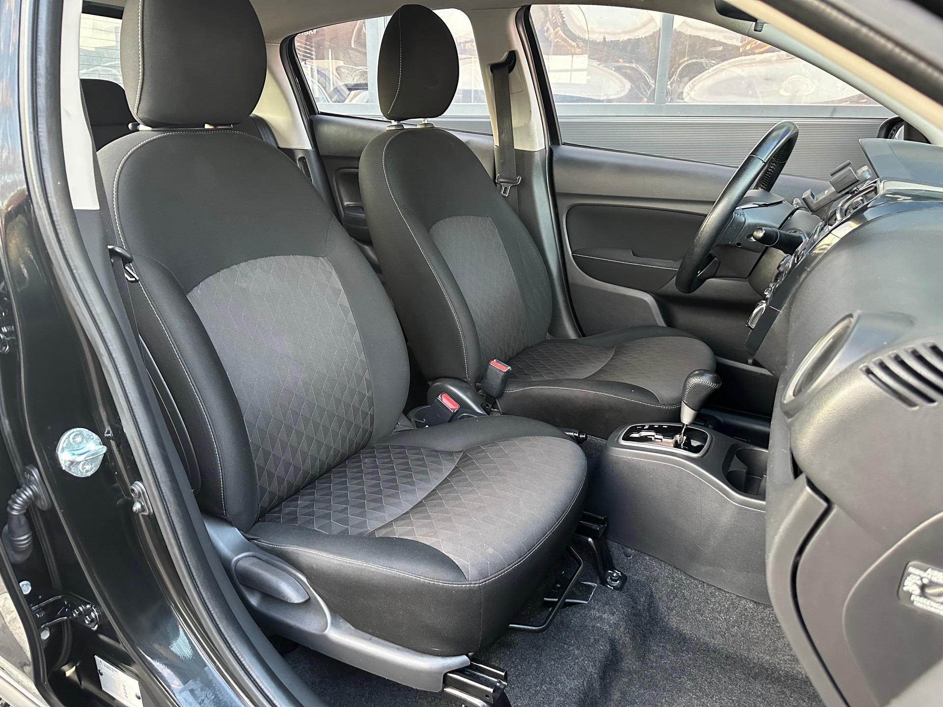 MITSUBISHI Space Star 1.2 CVT Intense-image-10