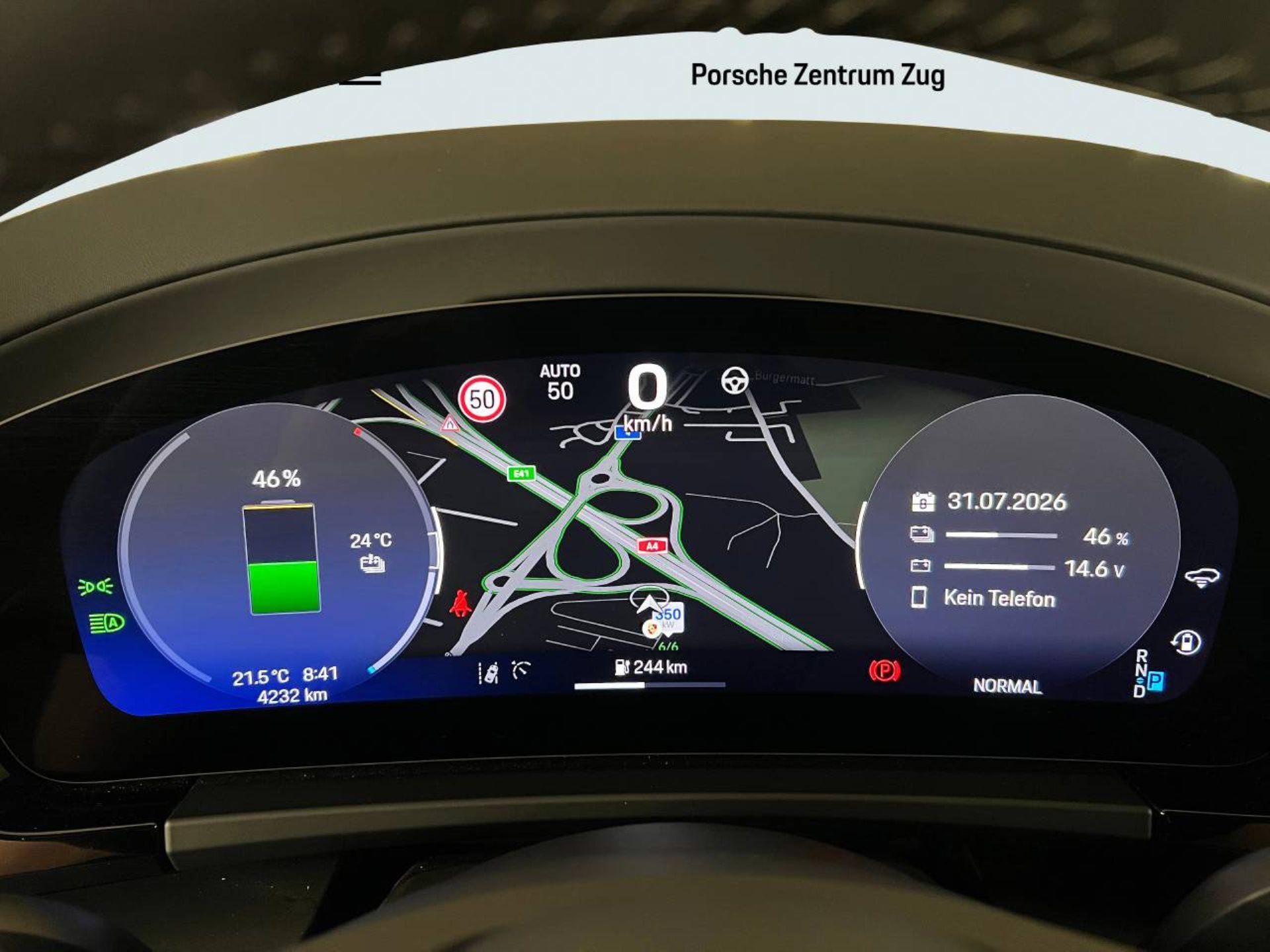 PORSCHE Macan Turbo-image-25