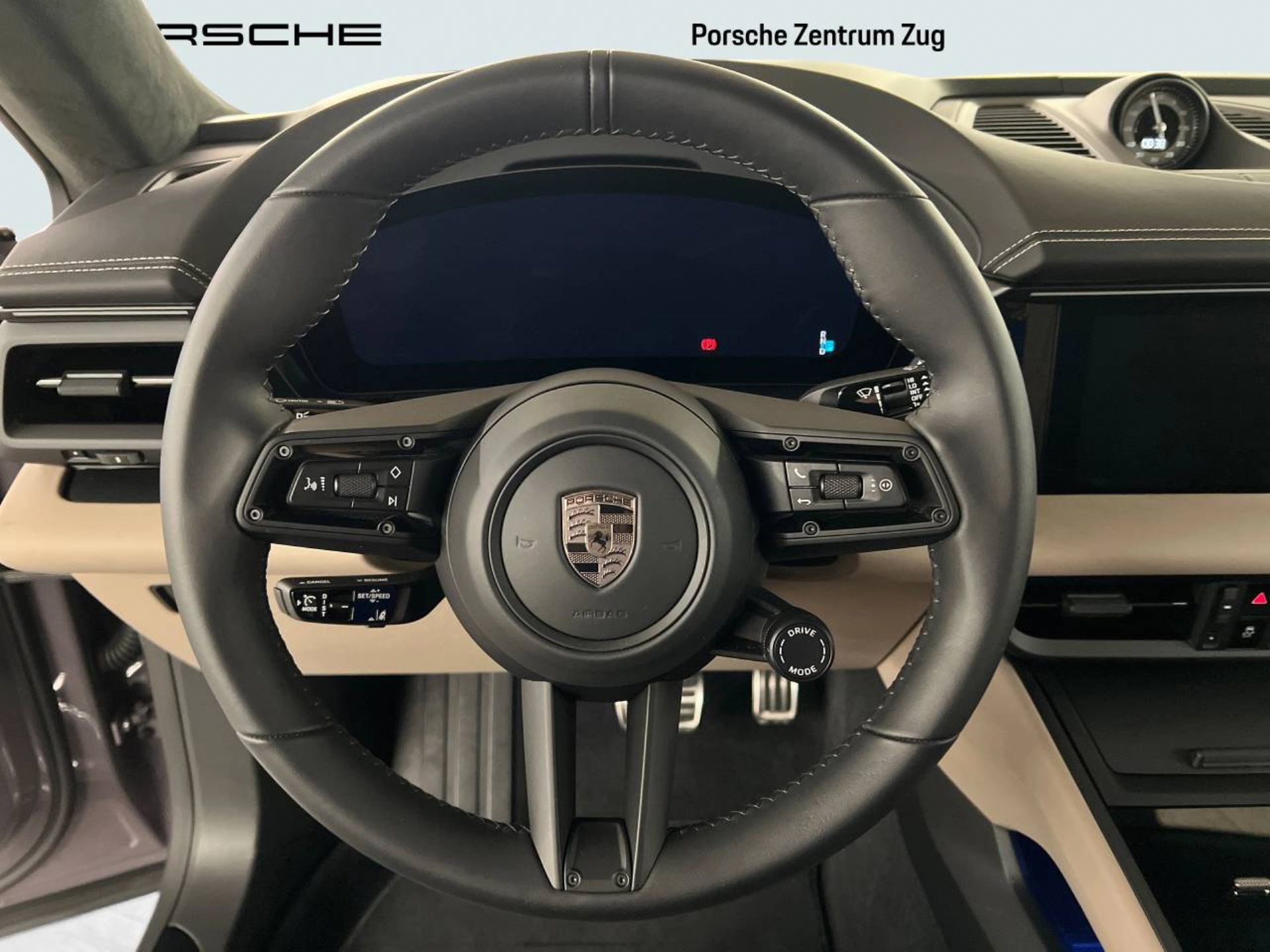 PORSCHE Macan Turbo-image-15