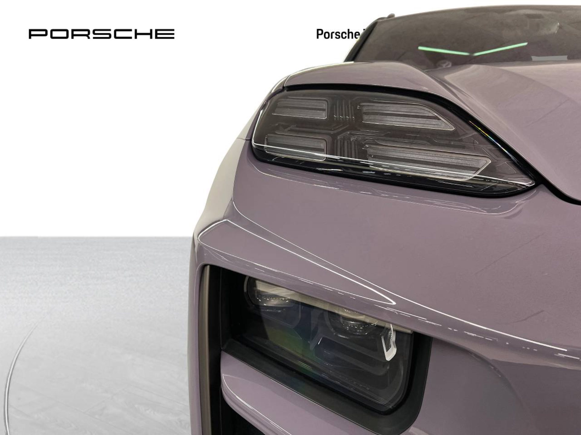 PORSCHE Macan Turbo-image-11