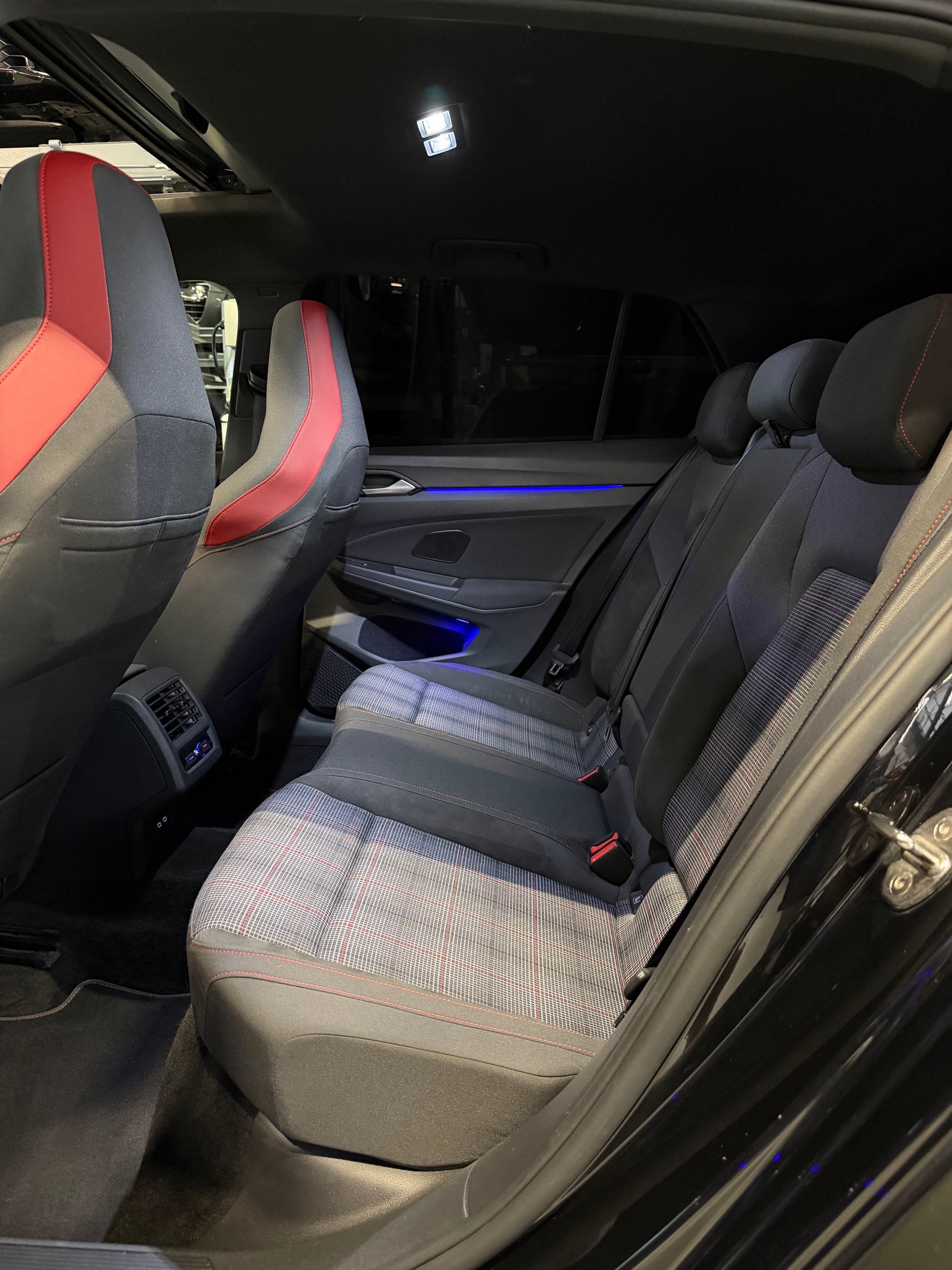 VW Golf 2.0 TSI GTI DSG-image-10