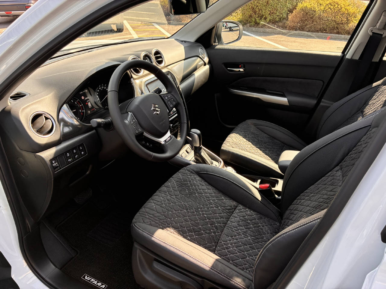 SUZUKI Vitara 1.4 T Piz Sulai Top Hybrid 4x4-image-11