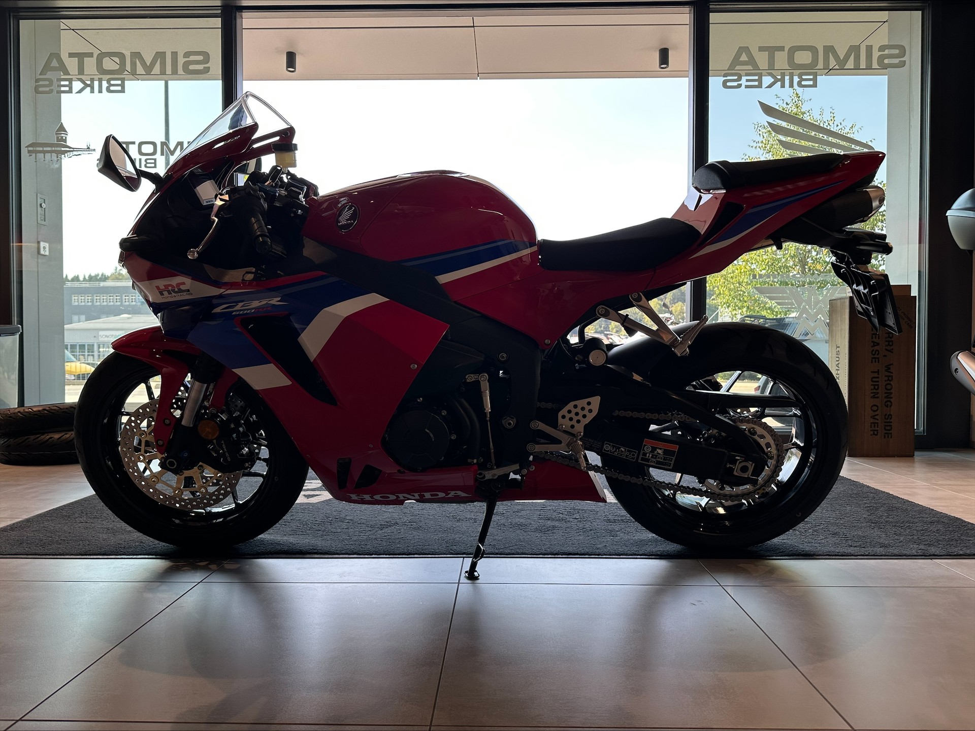 HONDA CBR 600 RR-showroom-element-3