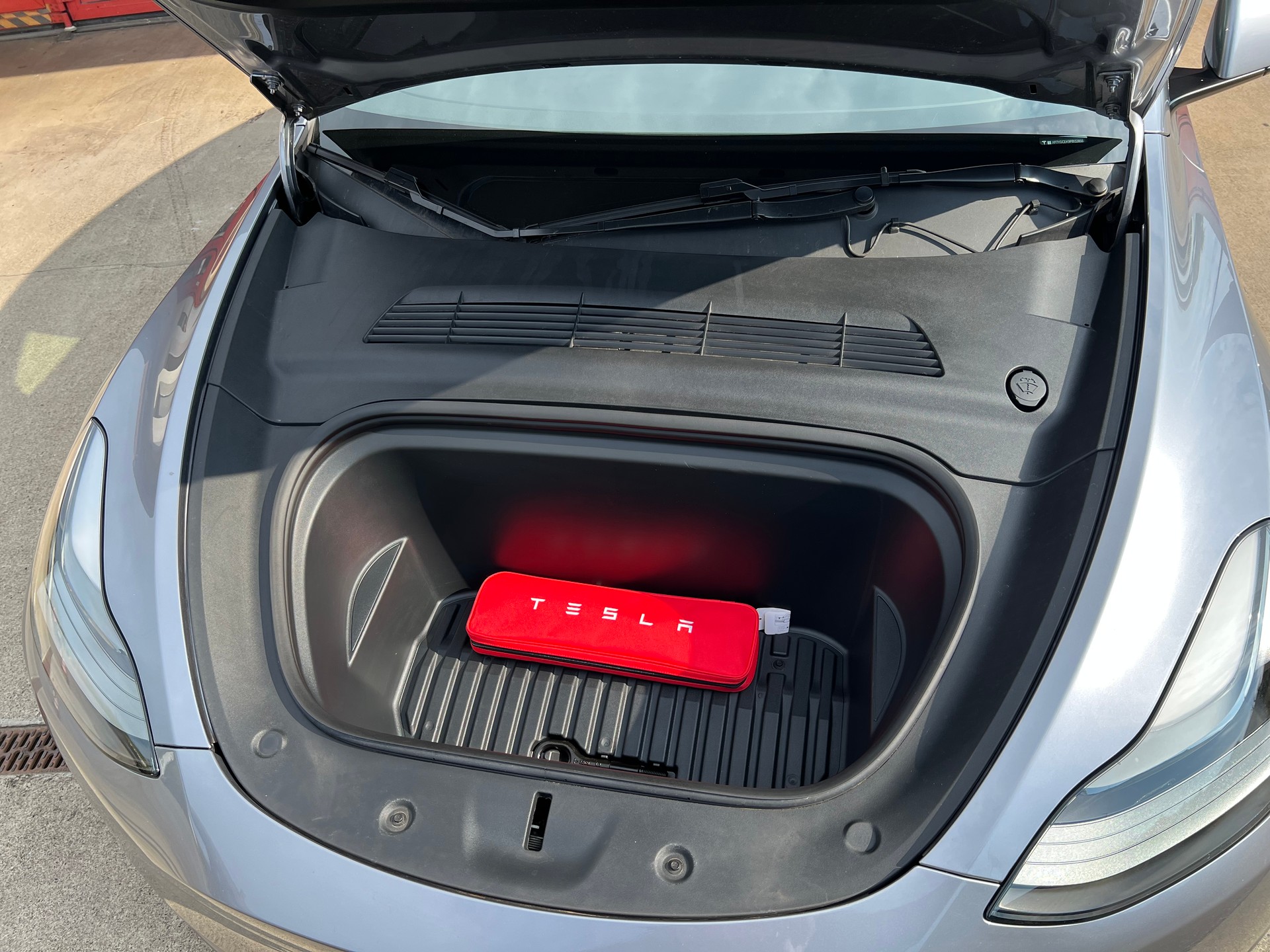 TESLA Model Y Long Range // SoH 94%-image-10