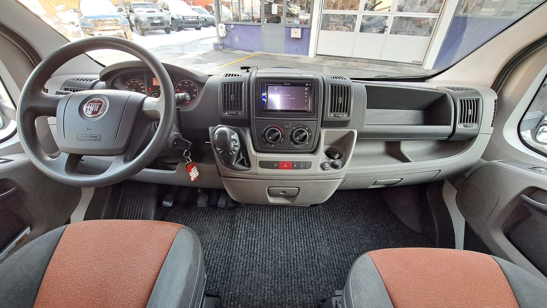 FIAT Trigano Autorol D 650 6 Places-image-7