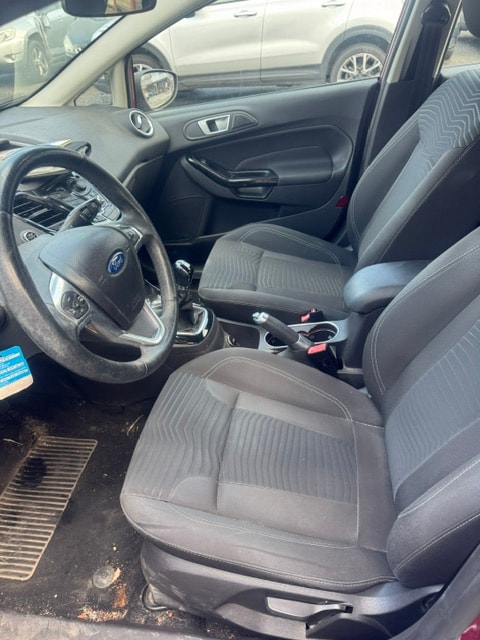 FORD Fiesta 1.0 SCTi Titanium-image-9