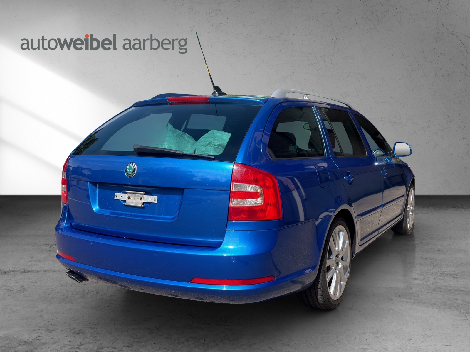 SKODA Octavia 2.0 TDI RS-showroom-element-1