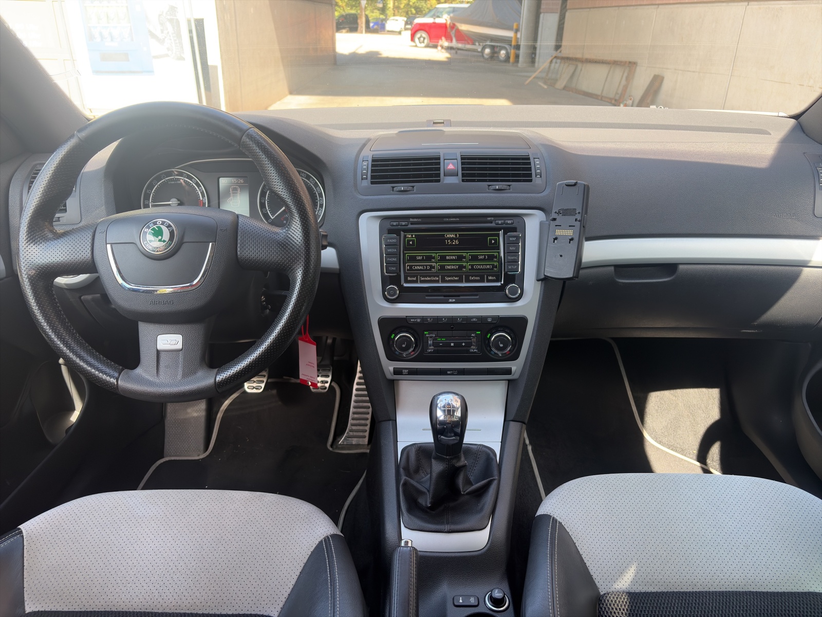 SKODA Octavia 2.0 TDI RS-image-7