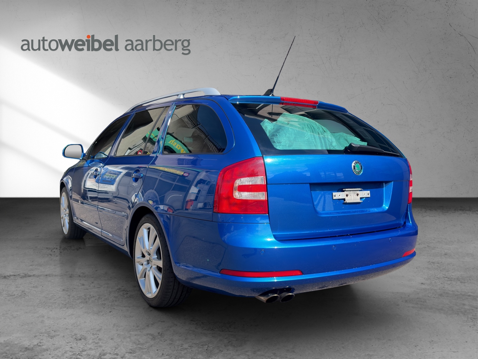 SKODA Octavia 2.0 TDI RS-showroom-element-3