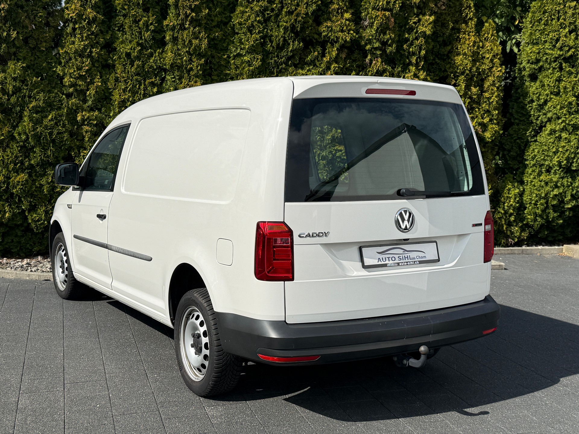 VW Caddy Maxi 2.0TDI 4Motion DSG / Anhängerkupplung-image-15