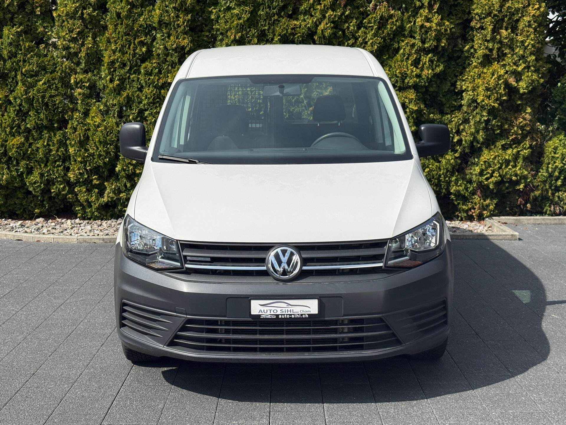 VW Caddy Maxi 2.0TDI 4Motion DSG / Anhängerkupplung-image-1