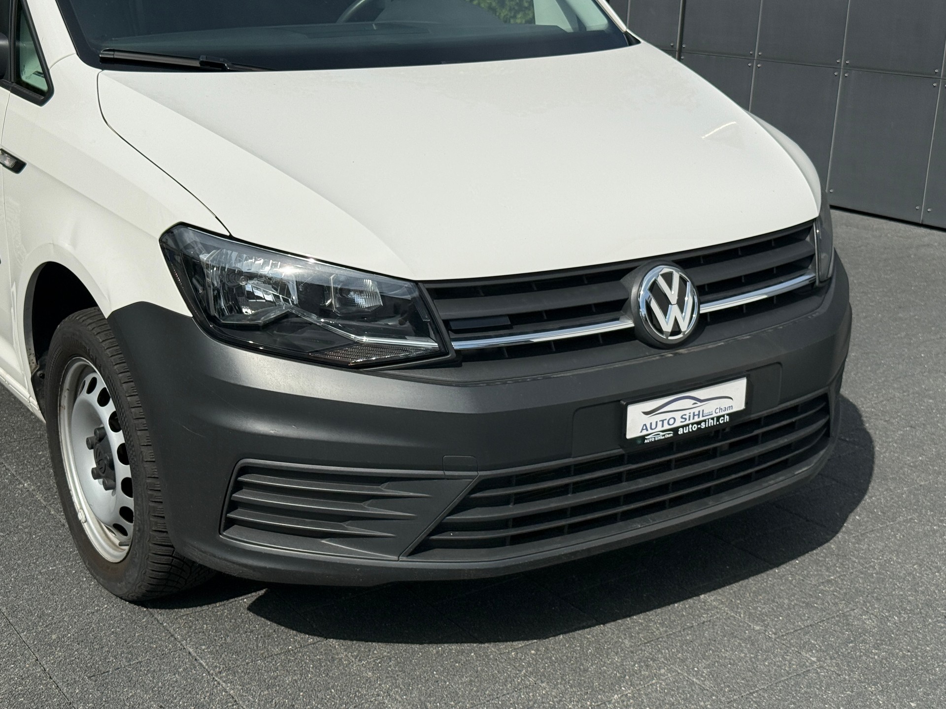VW Caddy Maxi 2.0TDI 4Motion DSG / Anhängerkupplung-image-6