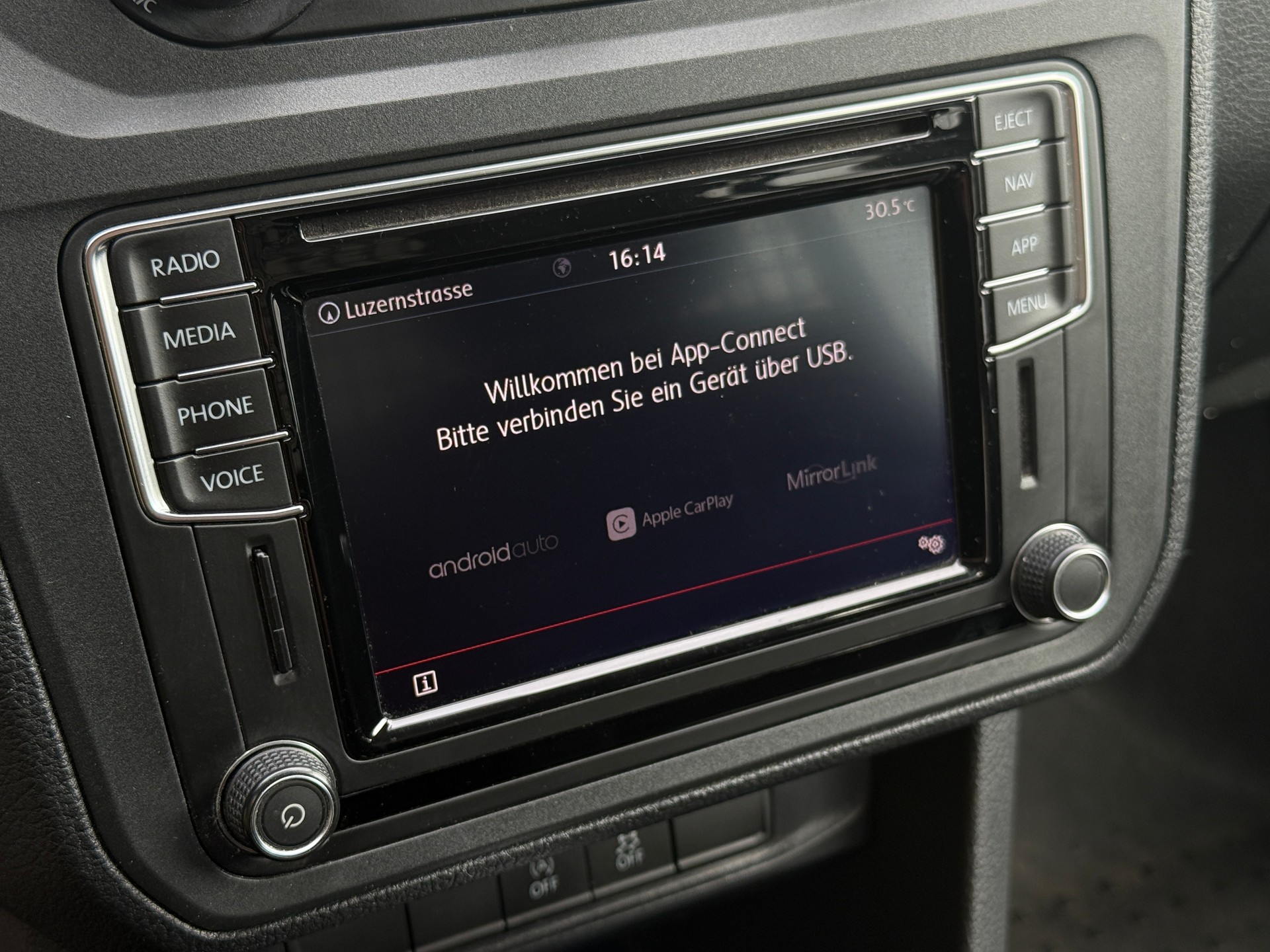 VW Caddy Maxi 2.0TDI 4Motion DSG / Anhängerkupplung-image-27