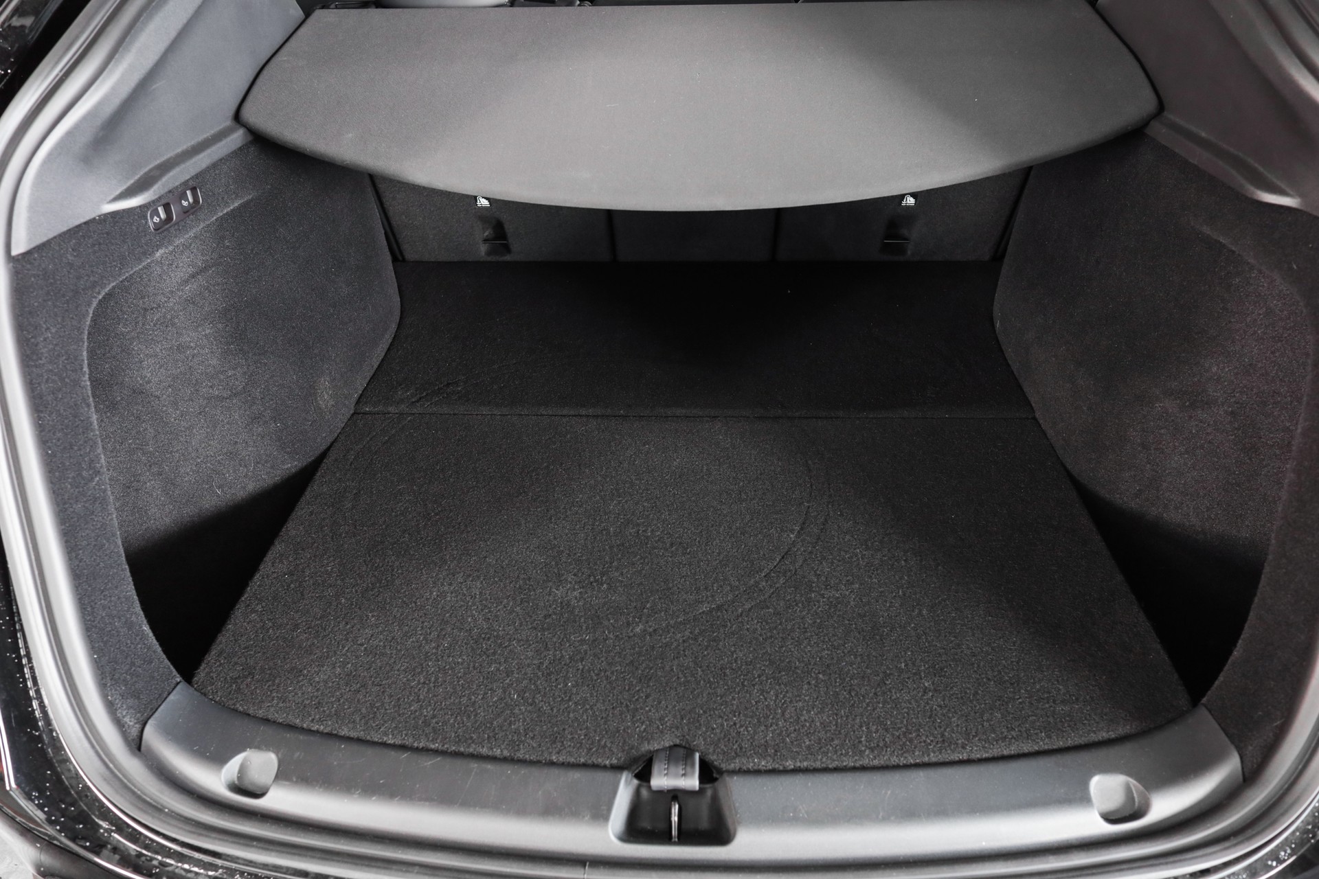 TESLA Model Y Performance-image-25