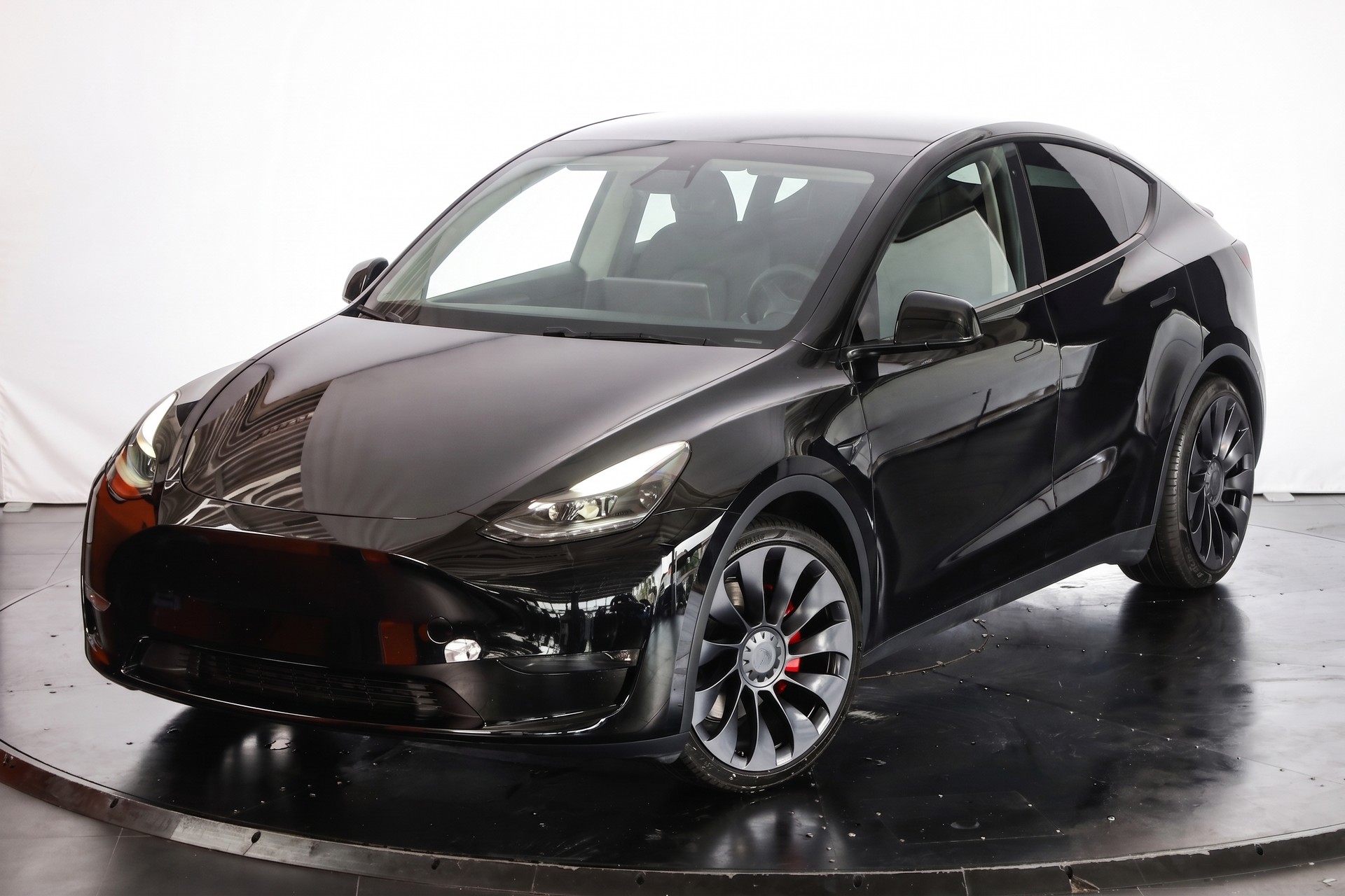 TESLA Model Y Performance-image-4
