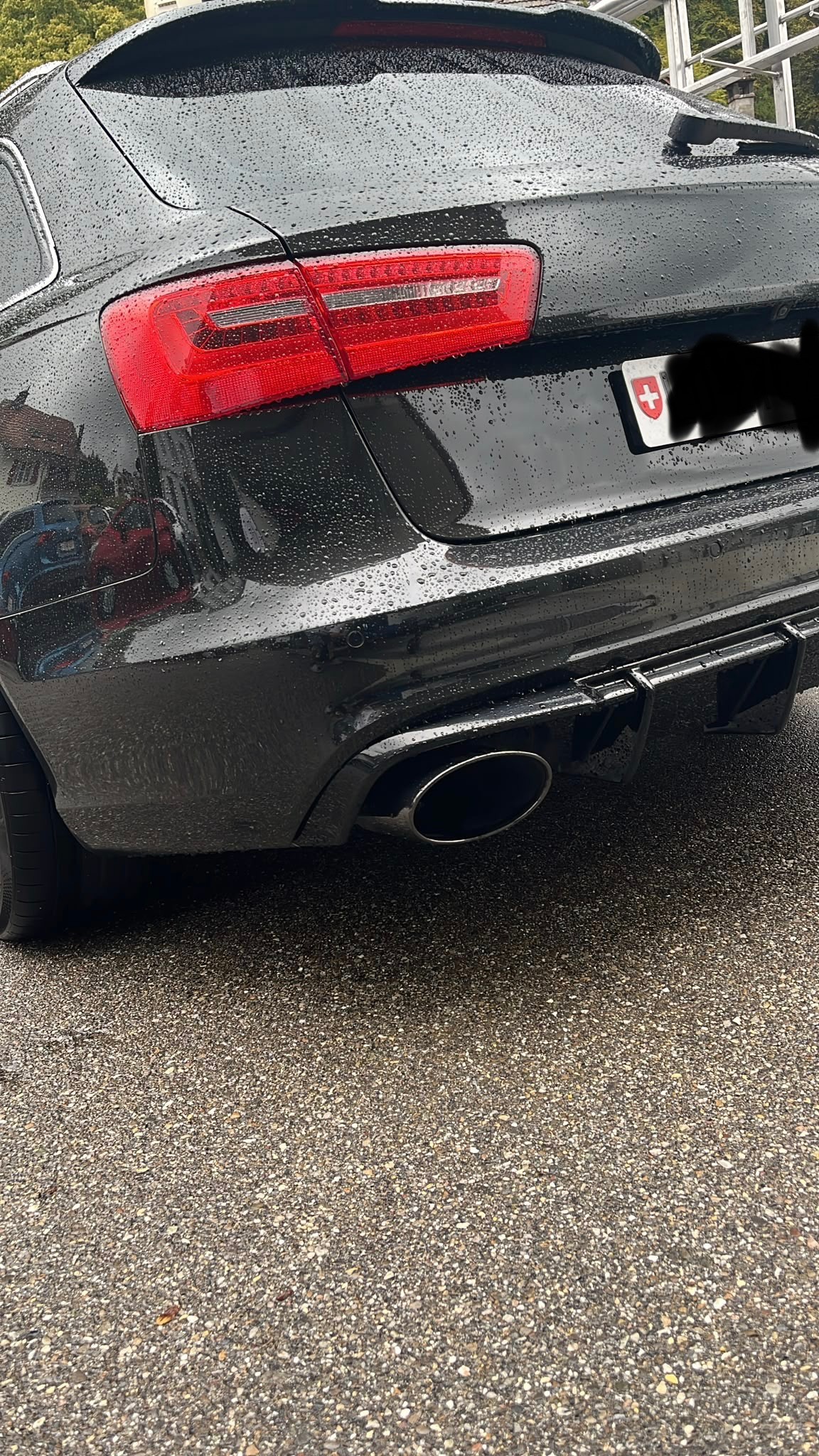 AUDI 4.0 V8 TFSI quattro S-Tronic-image-4