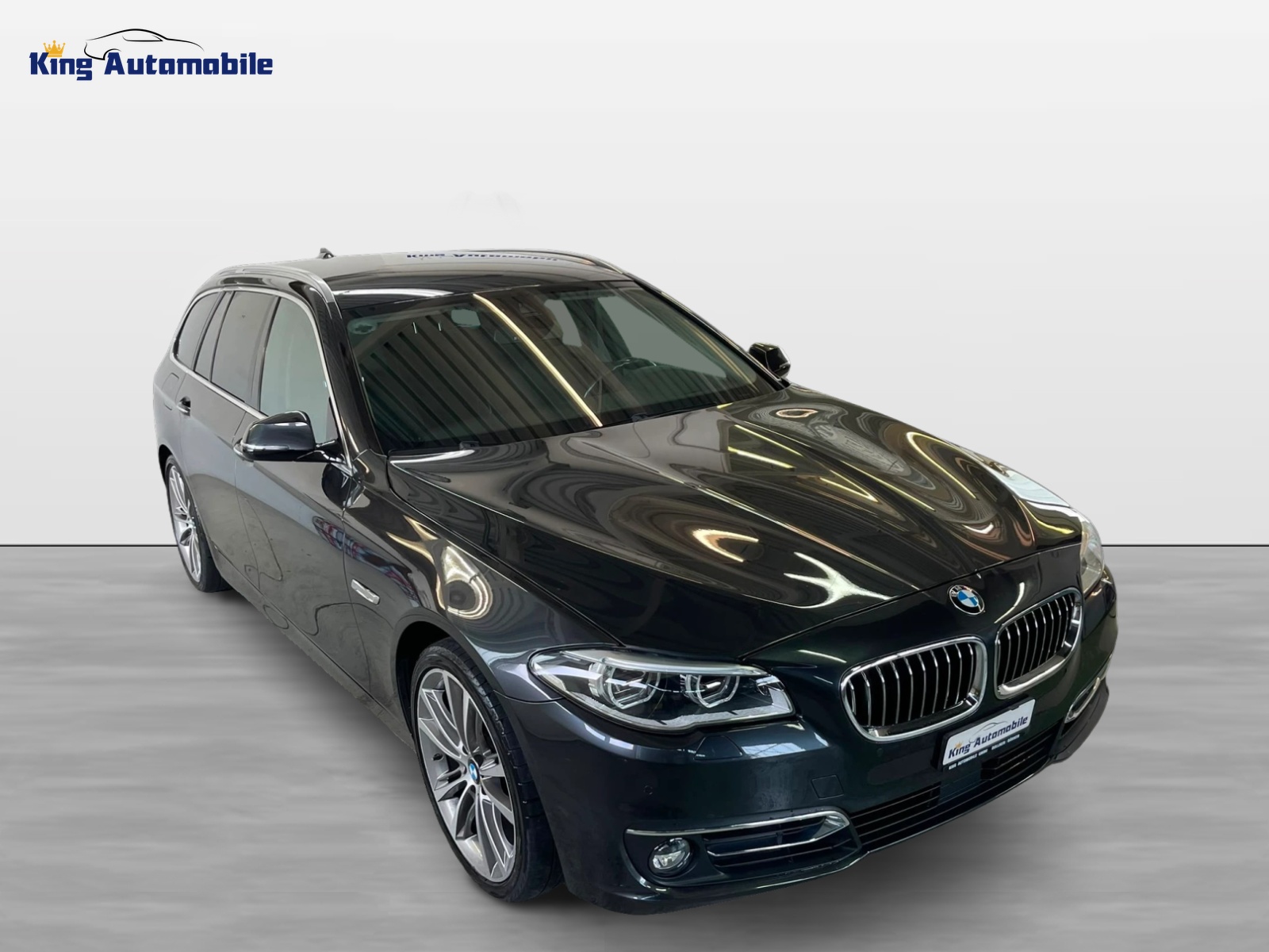BMW 528i Touring xDrive Luxury Line Steptronic | CH-Auto | Frisch MFK | AHK 2t. | Navi | HUD | RF-Kamera-image-3