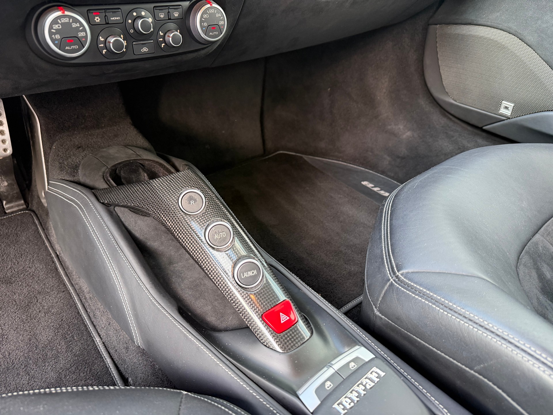 FERRARI 488 GTB 3.9 V8-image-16