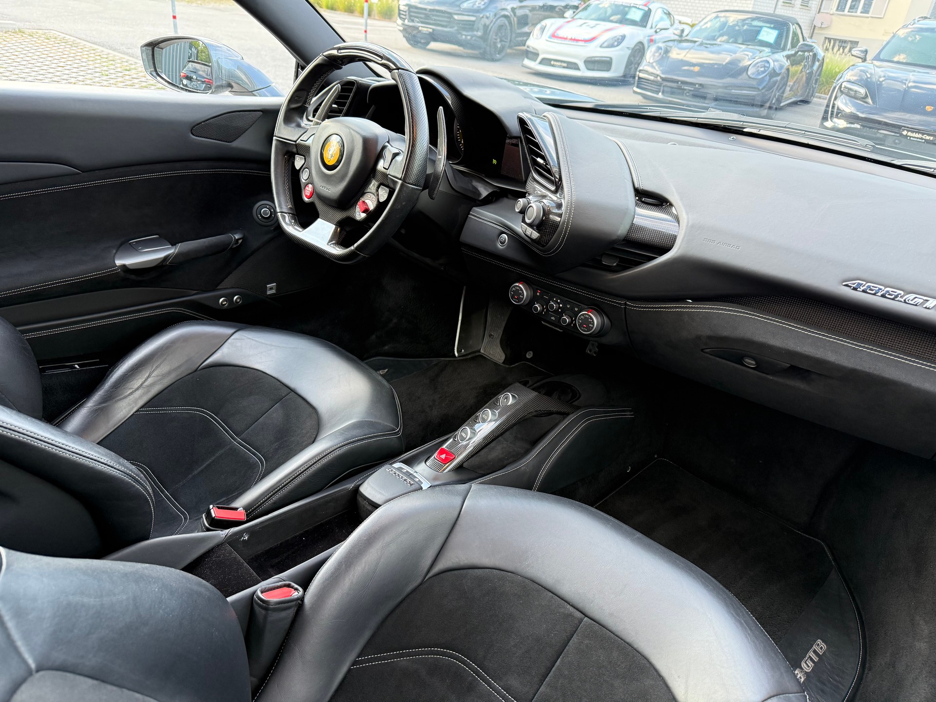 FERRARI 488 GTB 3.9 V8-image-9