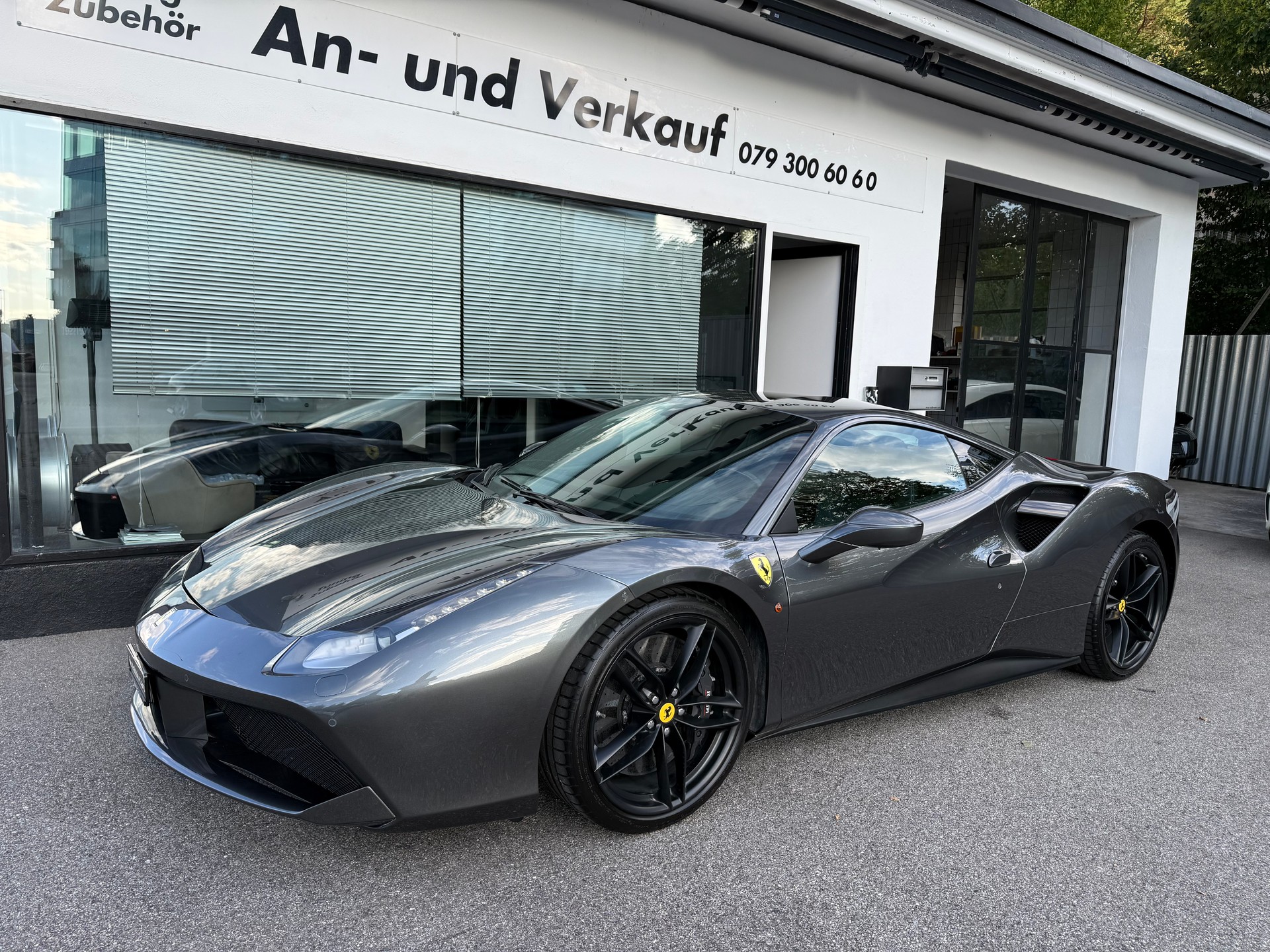 FERRARI 488 GTB 3.9 V8-image-0