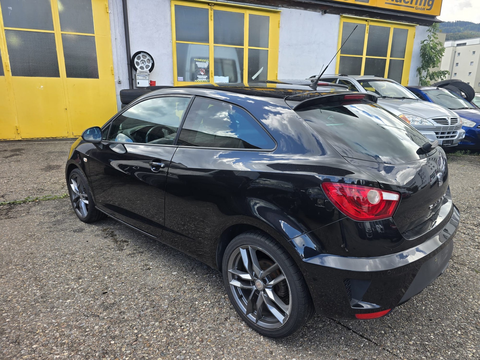 SEAT Ibiza SC 1.4 TSI Cupra DSG-image-3