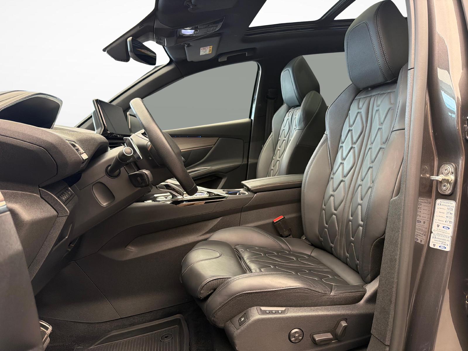 PEUGEOT 5008 1.6 PureTech GT Pack-image-9