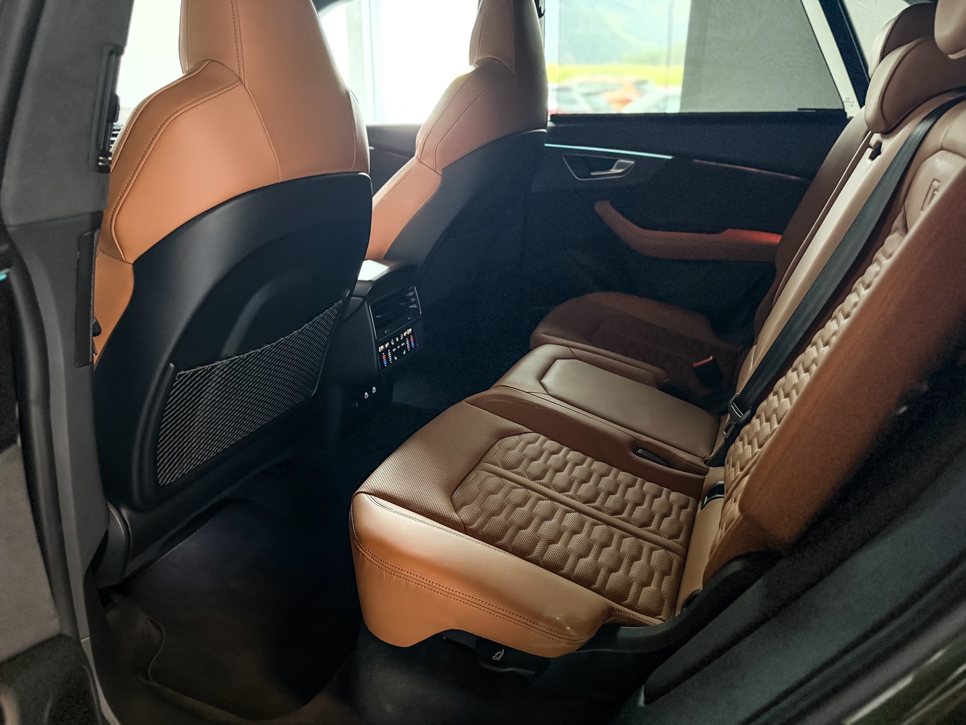 AUDI RSQ8 quattro tiptronic* Audi Exclusive*-image-12
