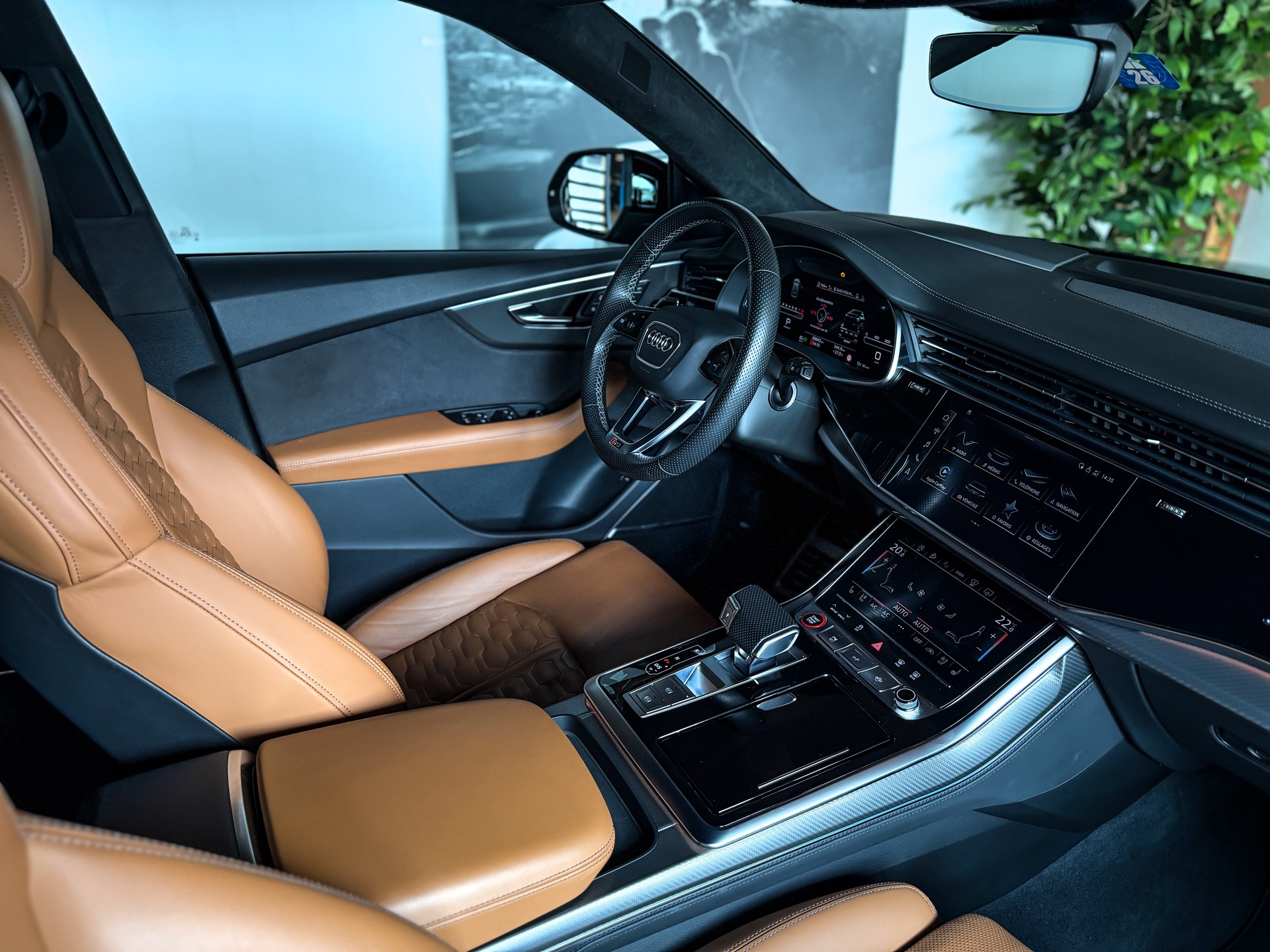 AUDI RSQ8 quattro tiptronic* Audi Exclusive*-image-10
