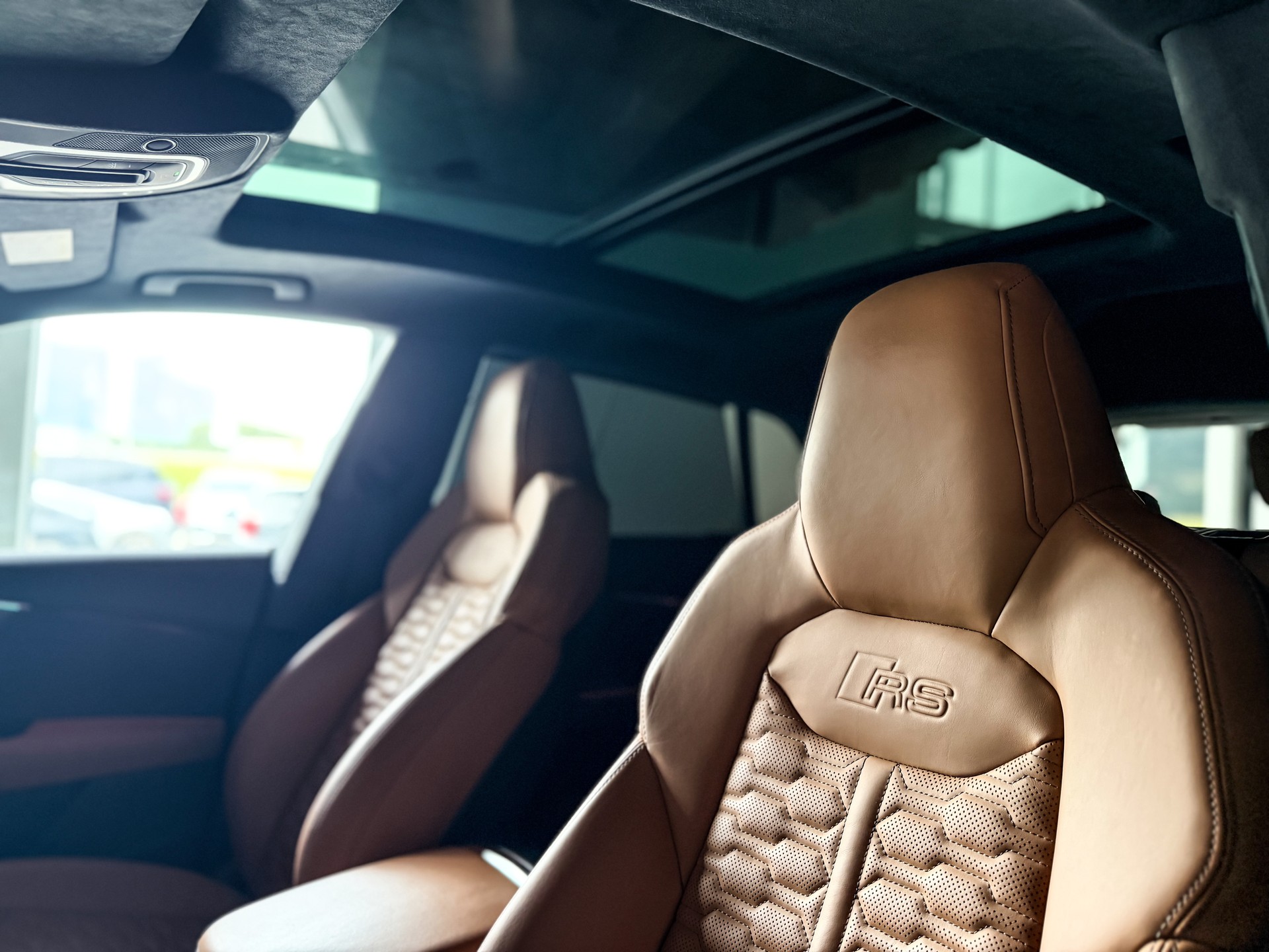 AUDI RSQ8 quattro tiptronic* Audi Exclusive*-image-11
