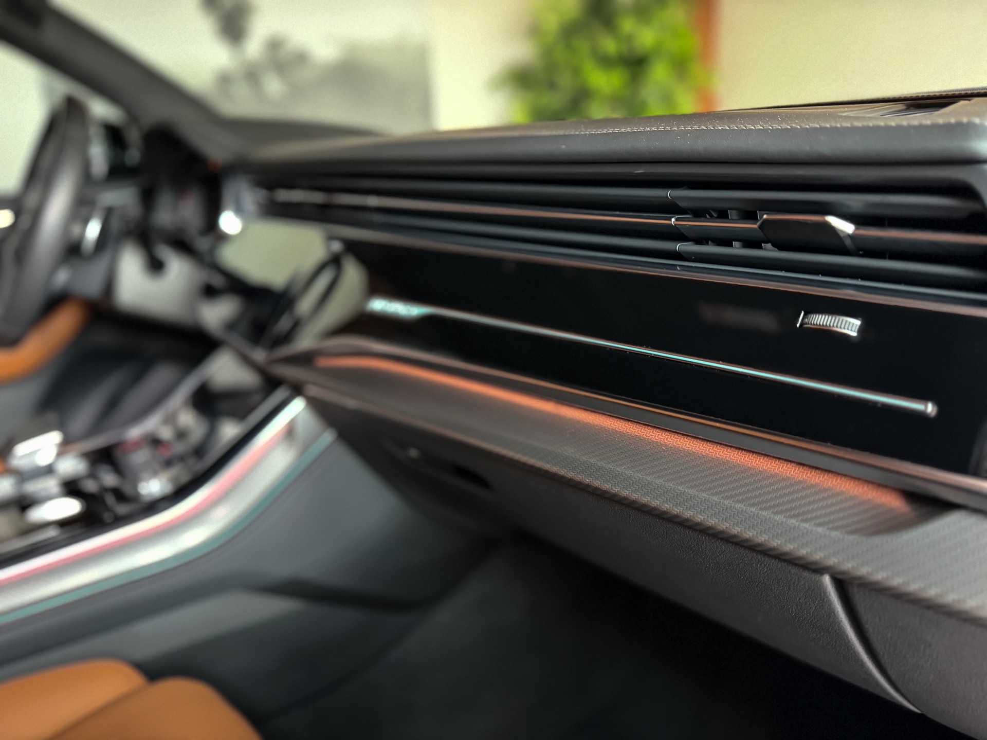 AUDI RSQ8 quattro tiptronic* Audi Exclusive*-image-13