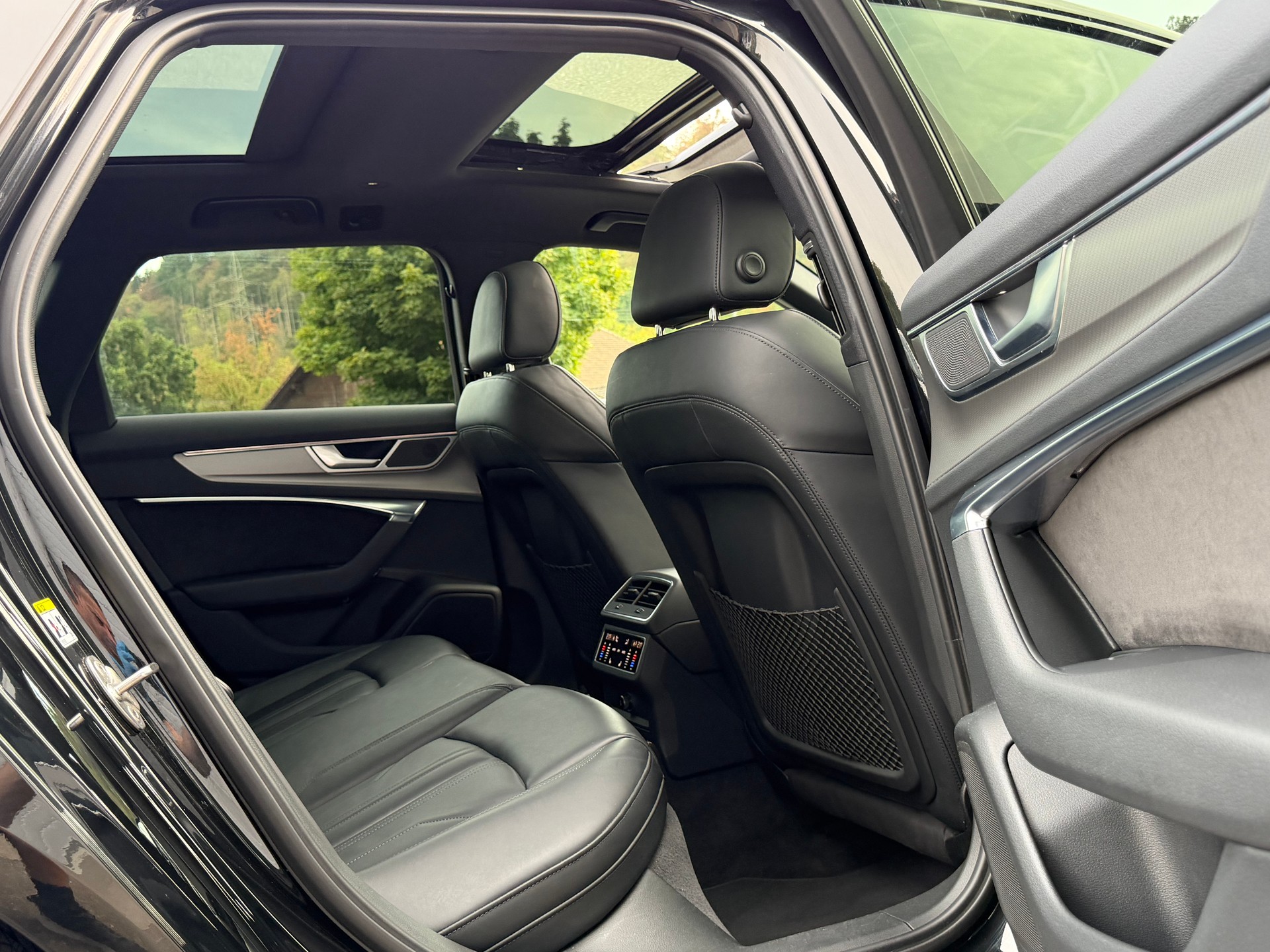 AUDI 45 TDI Sport quattro S-tronic 3.0 TDI 231 PS-image-11