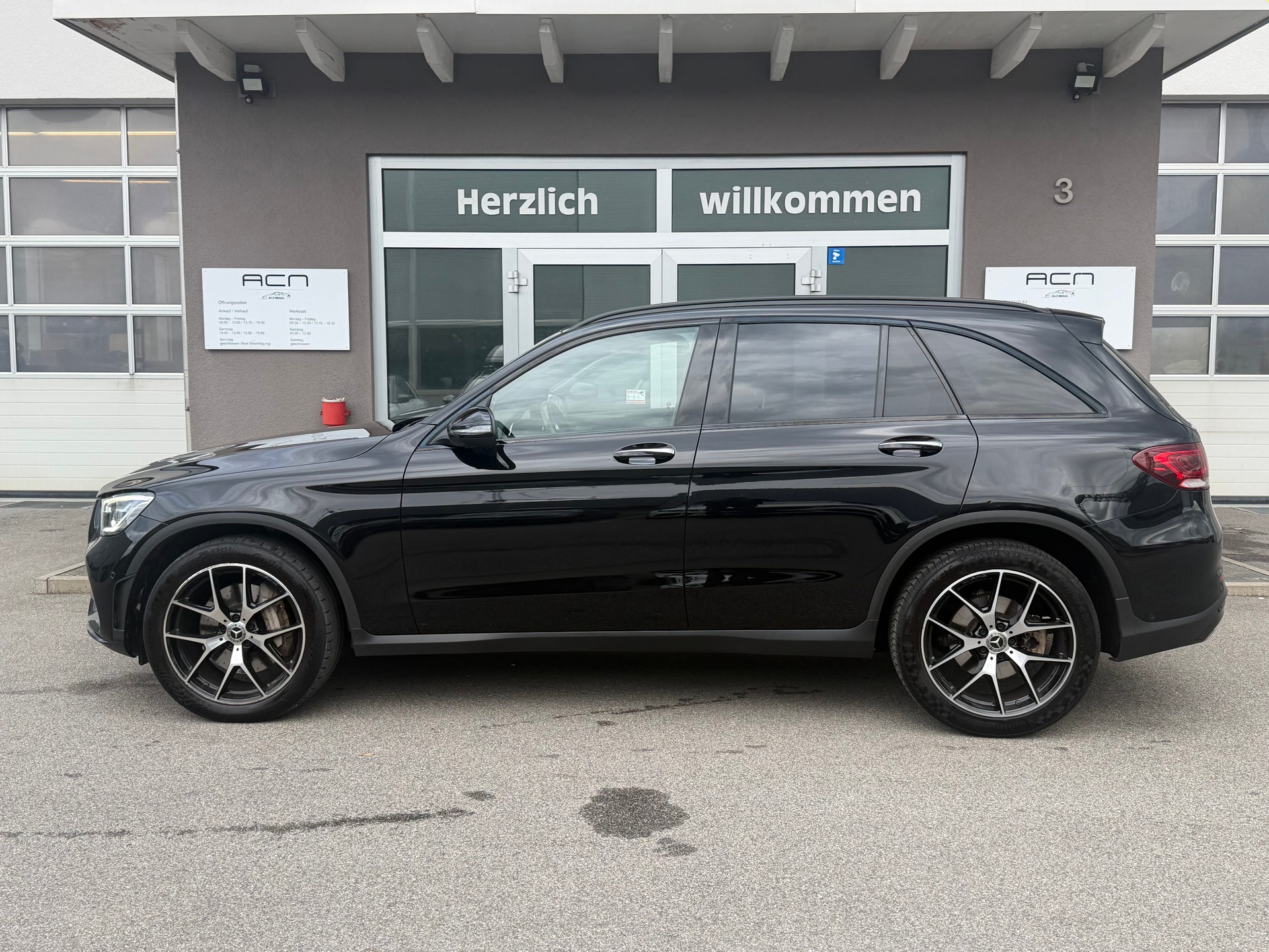 MERCEDES-BENZ GLC 400 d 4Matic AMG Line 9G-Tronic-image-3