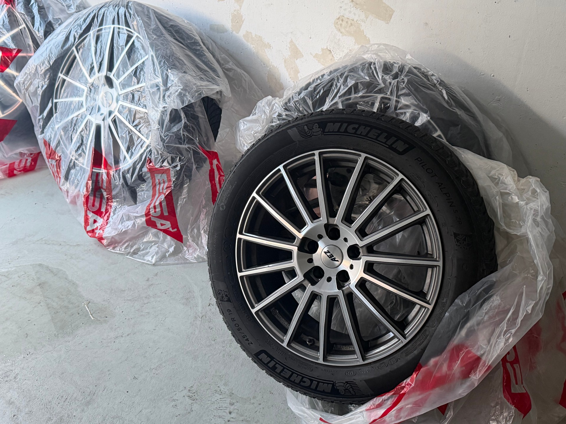 MERCEDES-BENZ GLC 400 d 4Matic AMG Line 9G-Tronic-image-20