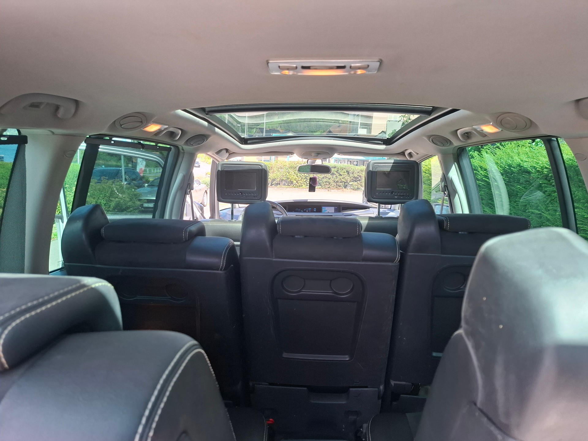 RENAULT Grand Espace 2.0 dCi Dynamique Automatic-image-8
