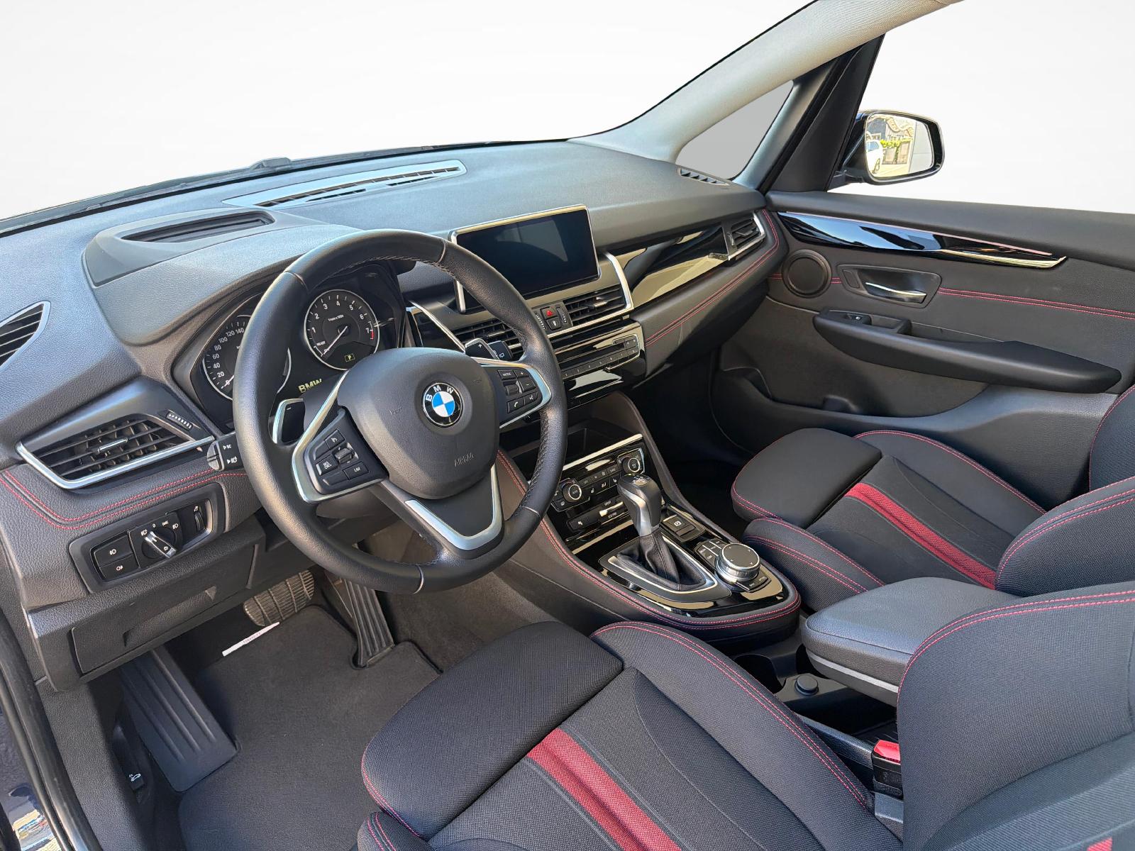 BMW 225i xDrive SAG Active Tourer-image-10