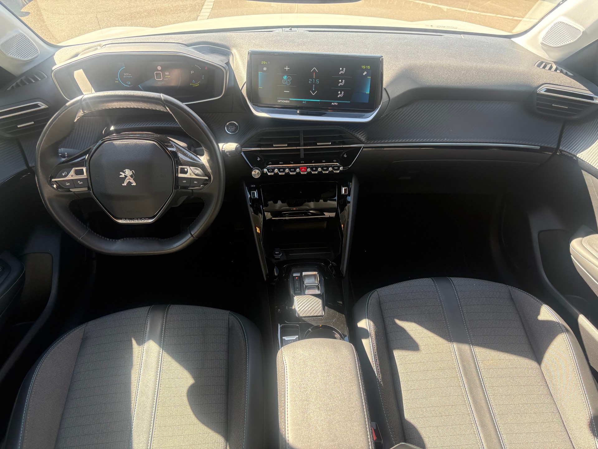 PEUGEOT 208 e-Allure Pack-image-6