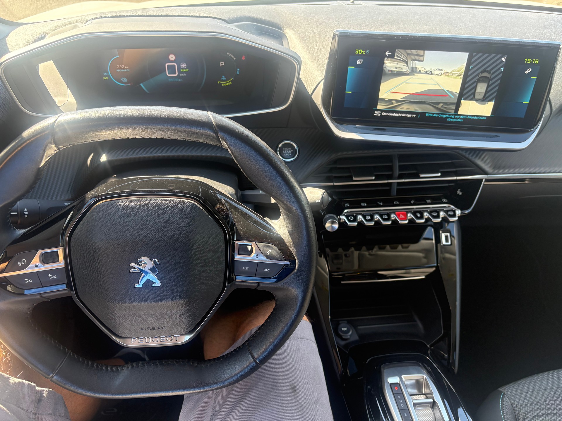 PEUGEOT 208 e-Allure Pack-image-9
