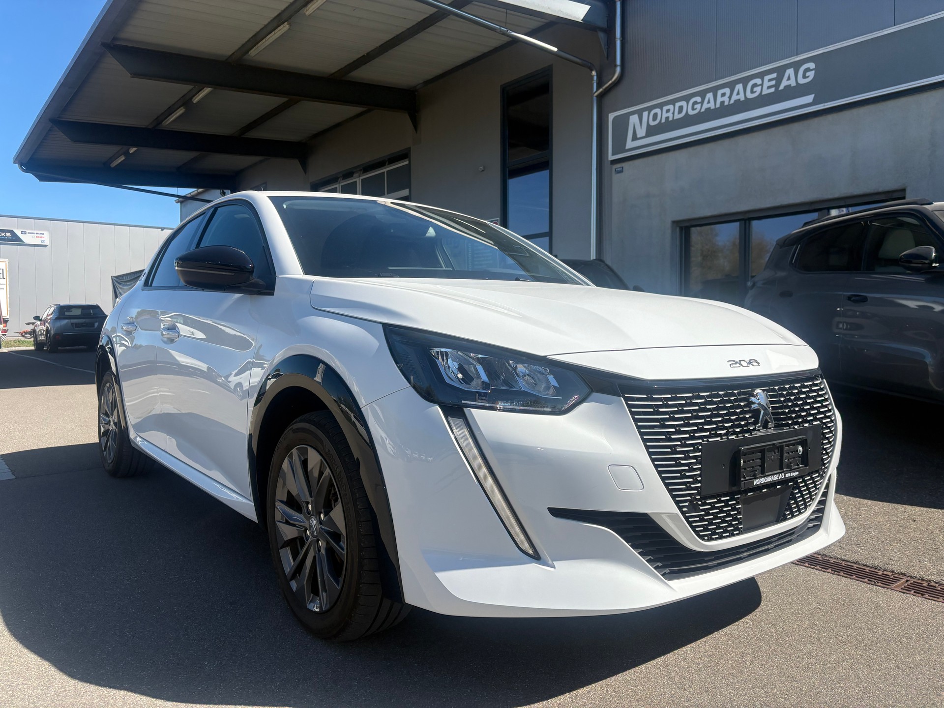 PEUGEOT 208 e-Allure Pack-image-0