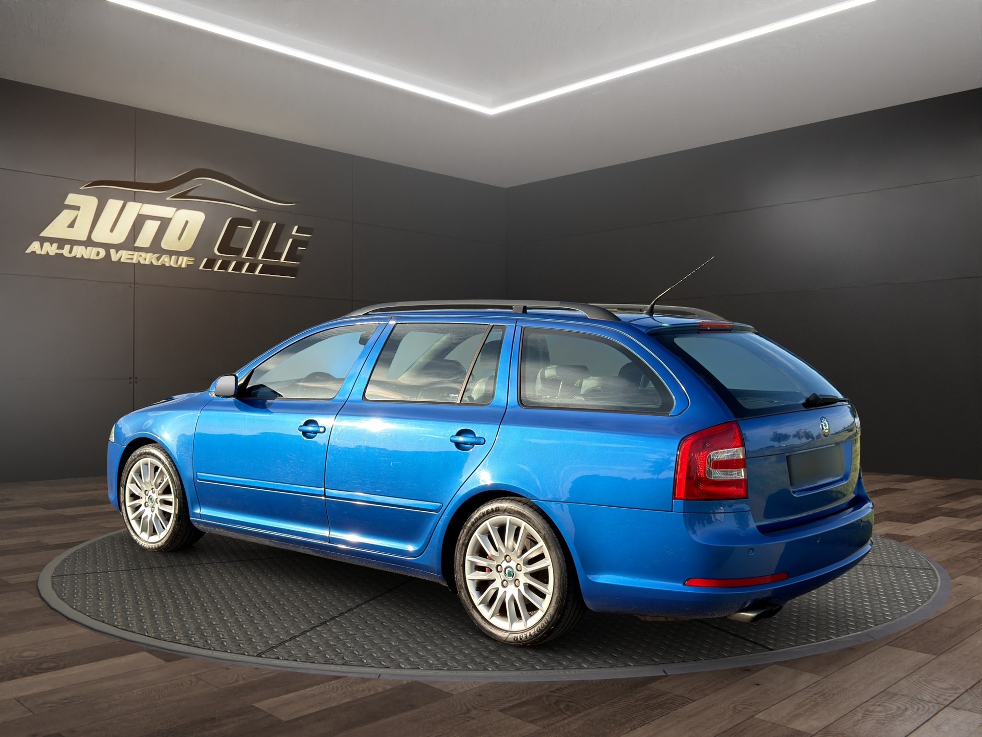 SKODA Octavia 2.0 TFSI RS-image-5