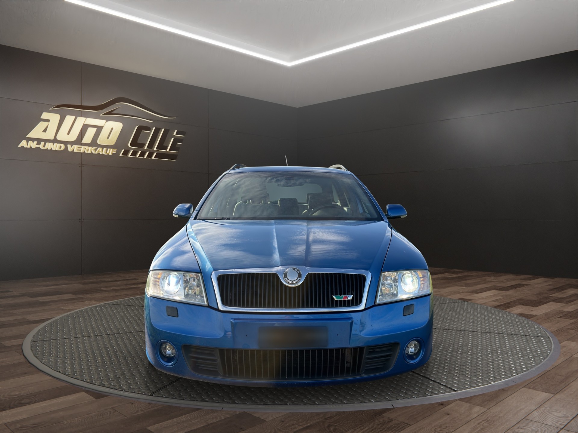 SKODA Octavia 2.0 TFSI RS-image-1