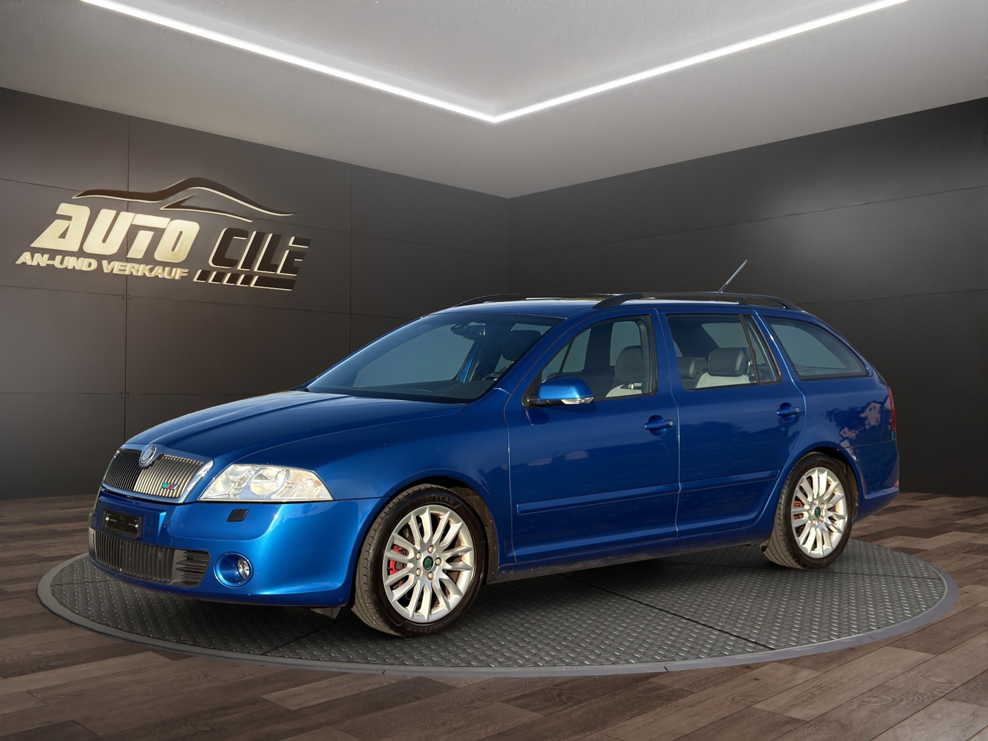 SKODA Octavia 2.0 TFSI RS-image-0