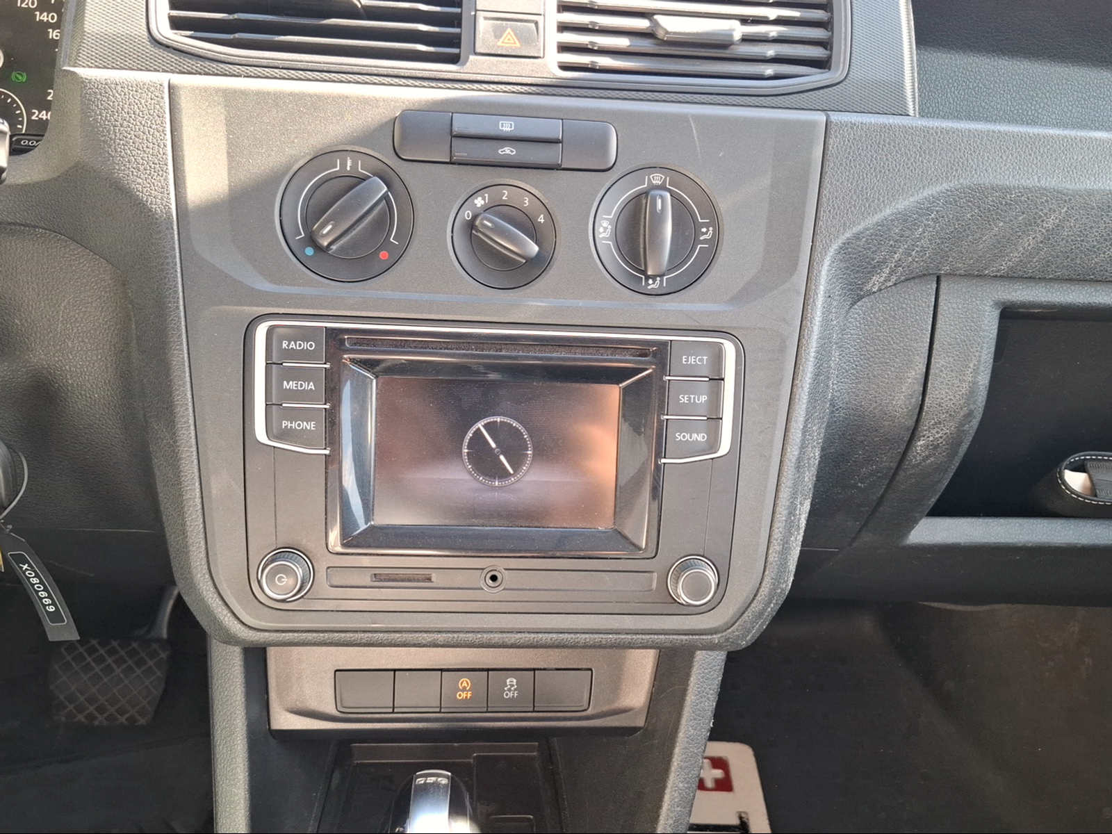 VW Caddy 2.0TDI 4Motion BlueMotion Technology DSG-image-10