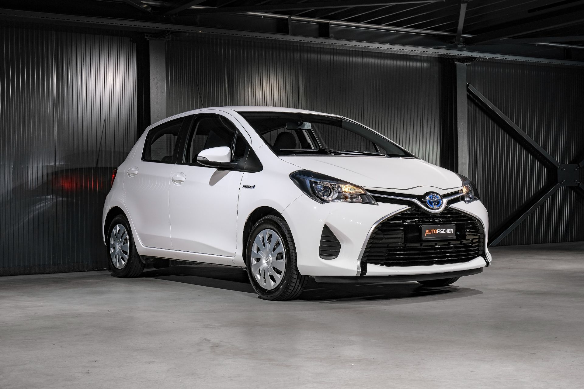 TOYOTA Yaris 1.5 VVT-i Hybrid Luna e-CVT-image-4
