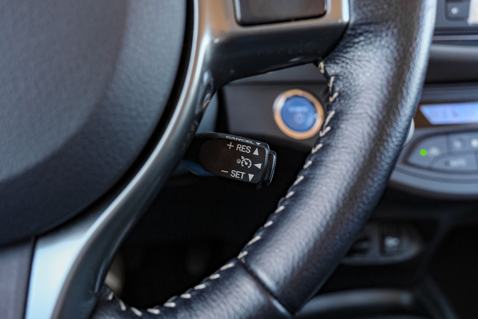 TOYOTA Yaris 1.5 VVT-i Hybrid Luna e-CVT-image-17