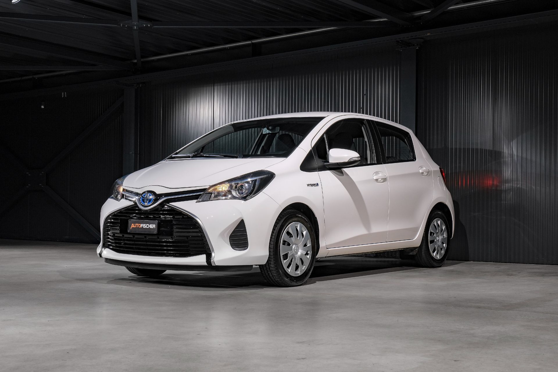 TOYOTA Yaris 1.5 VVT-i Hybrid Luna e-CVT-image-3