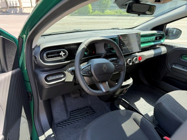 RENAULT Twingo E-Tech Urban Range techno-image-4