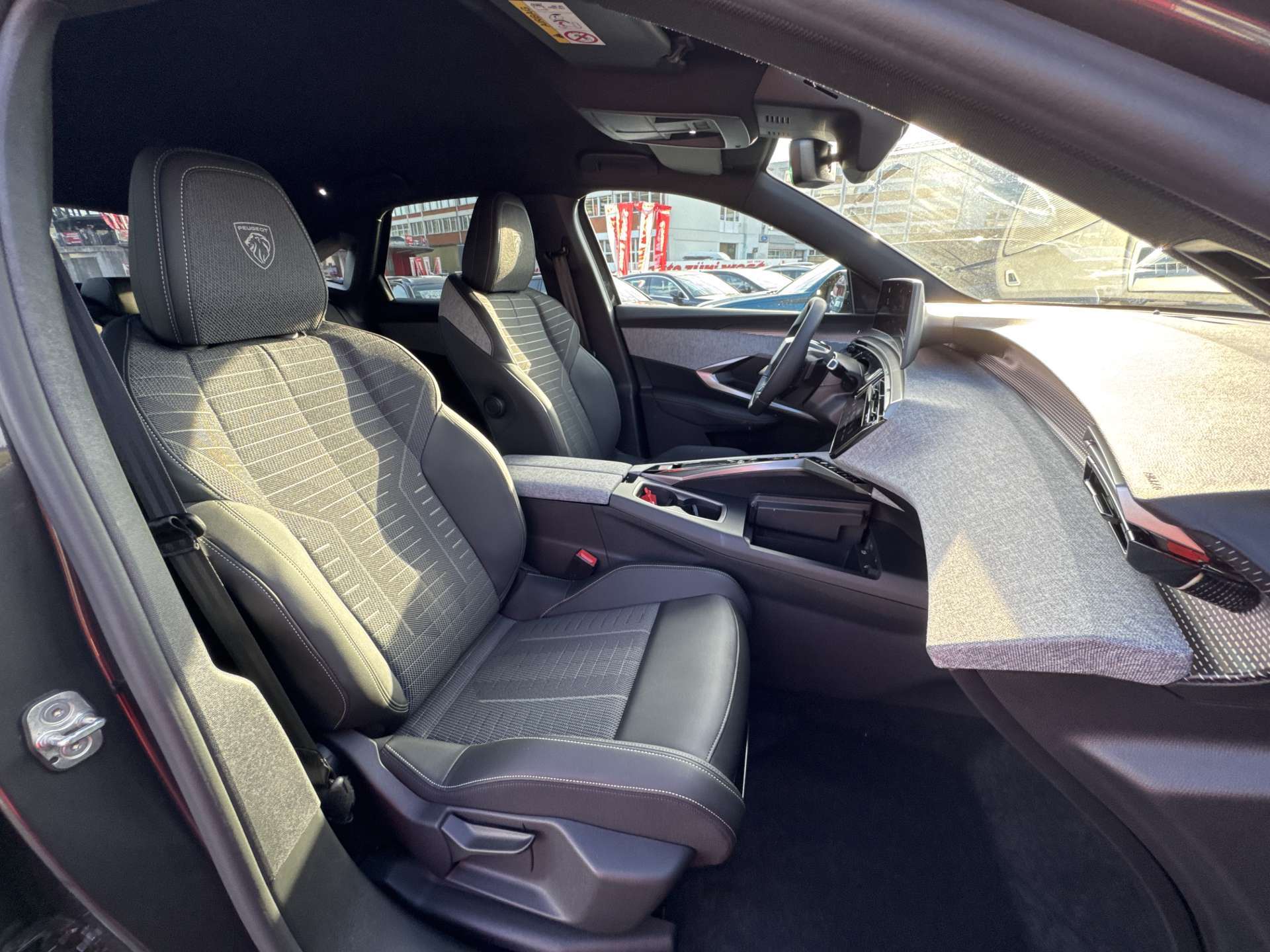 PEUGEOT 3008 145 GT Hybrid e-DCS-Automat-image-11