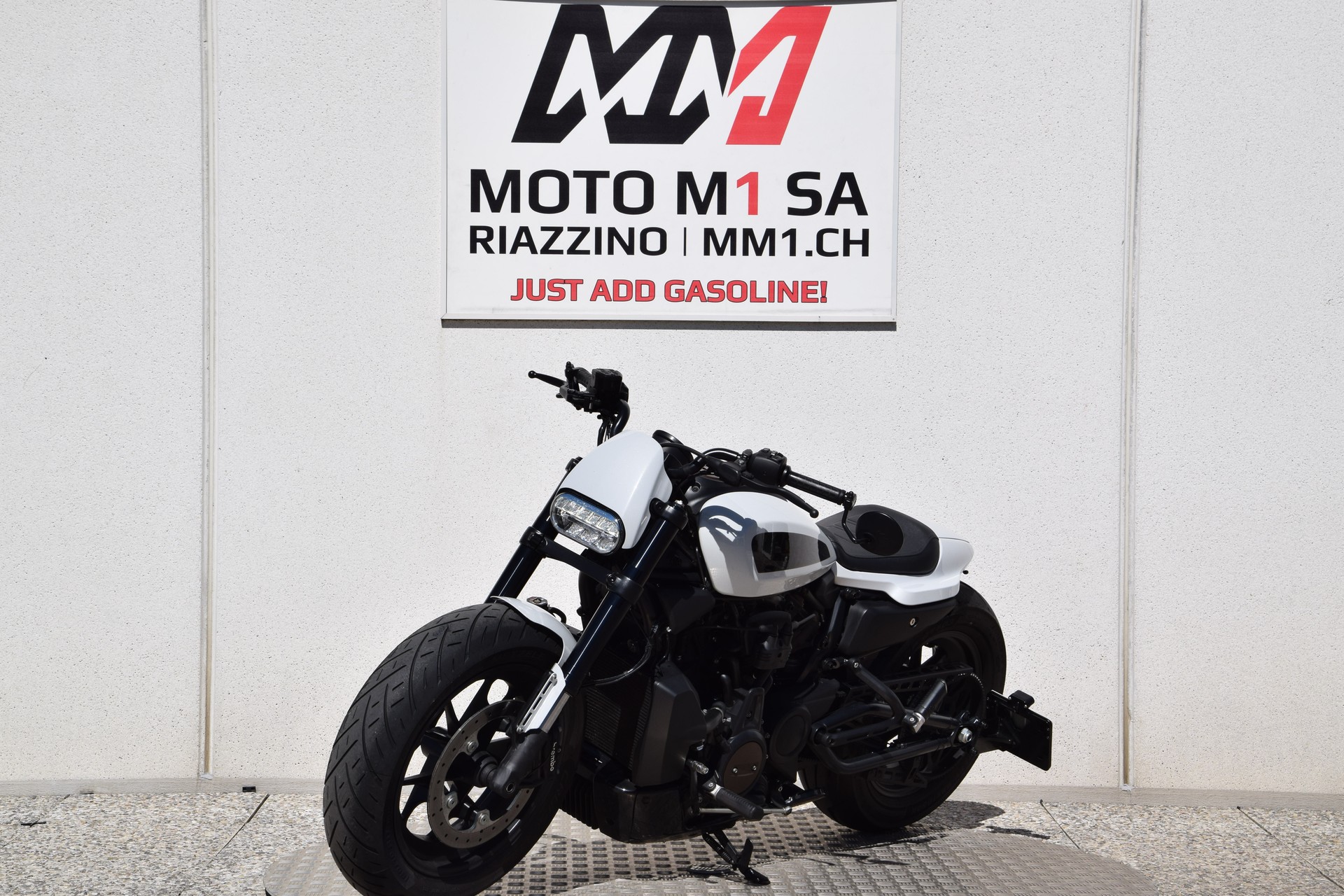 HARLEY-DAVIDSON RH 1250 Sportster S-showroom-element-3